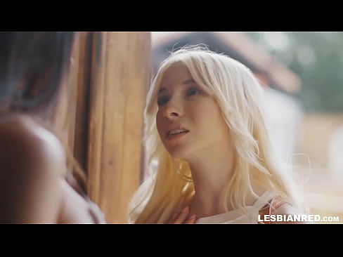 ❤️ Ọmọbinrin wa si ile kan diẹ osu nigbamii ati ki o dopin soke njẹ rẹ stepmom ká obo ❤❌ Ohun onihoho didara